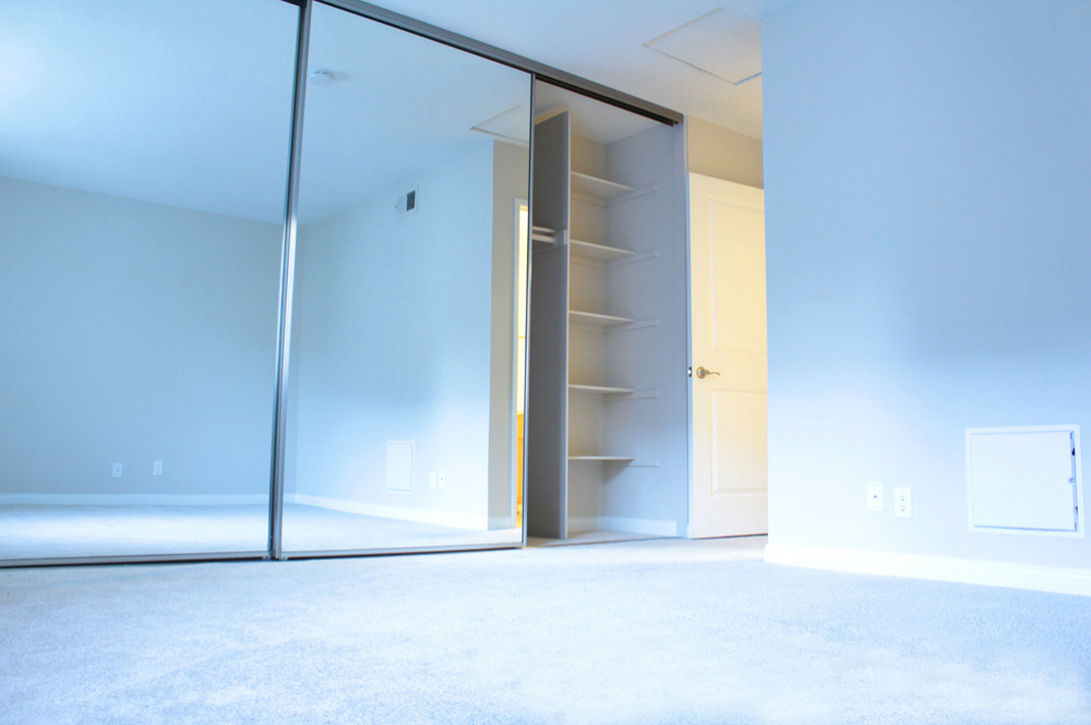 This 1 bed model 1 photo can be viewed in person at the Rose Pointe Apartments, so make a reservation and stop in today.